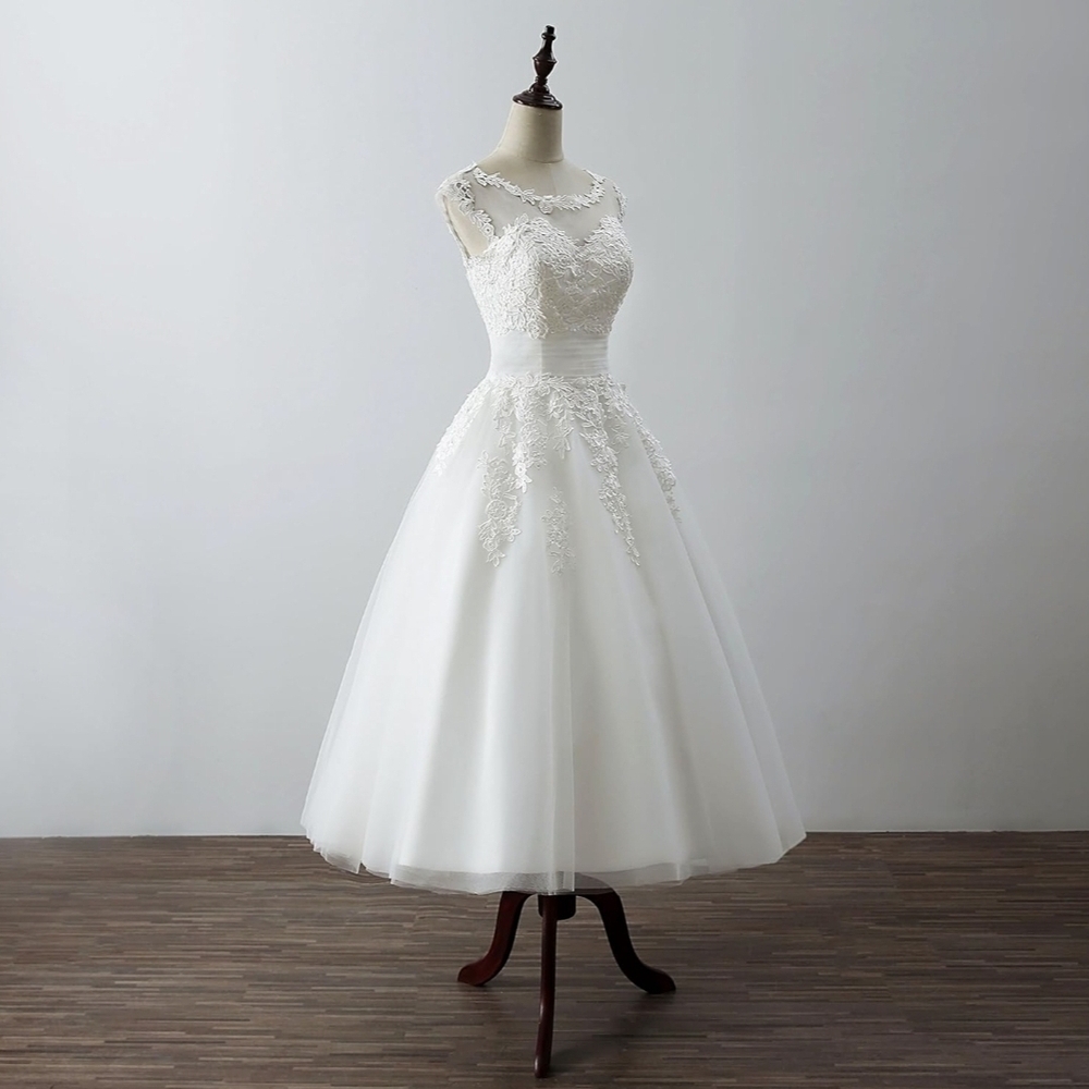 Elegant Lace A-Line Wedding Dress